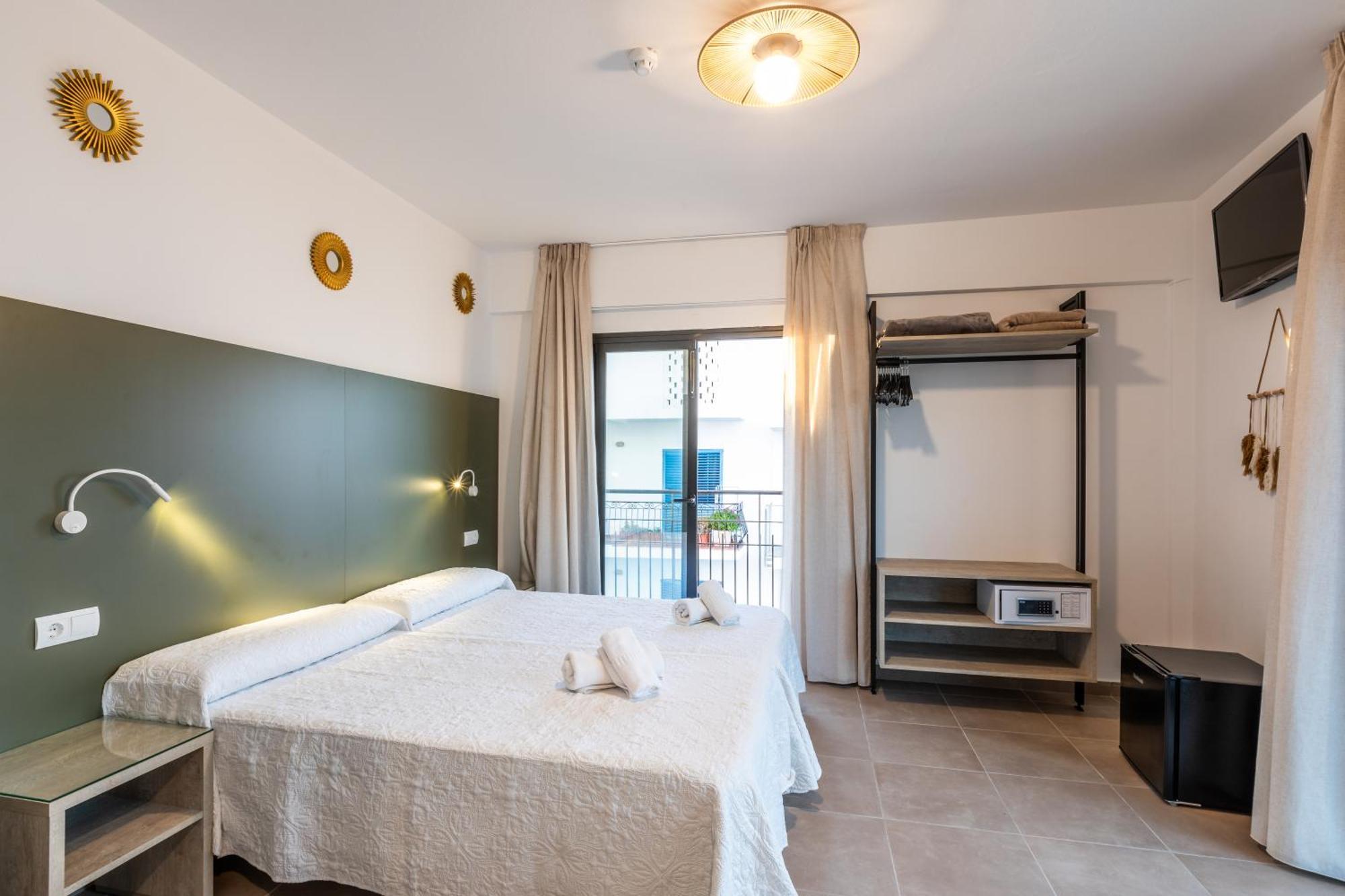 Hostal Alicante San Antonio (Ibiza) Exterior foto